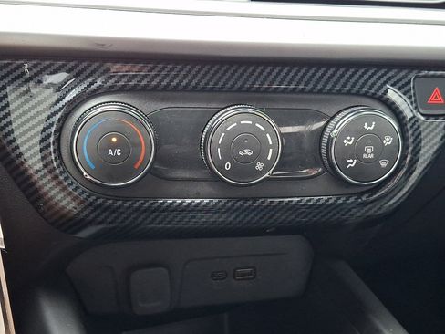 Used 2024 Chevrolet Trax LS FWD image 15