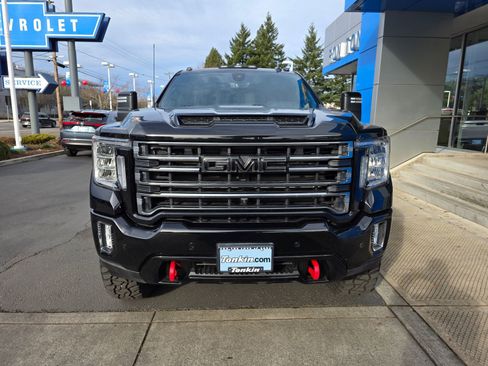 Used 2022 GMC Sierra 2500 AT4 w/ AT4 Premium Plus Package image 3