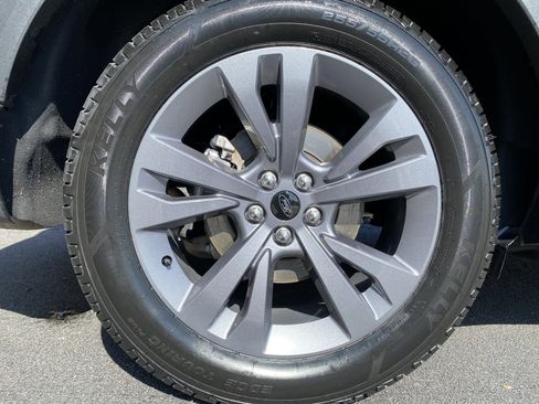 Used 2023 Ford Explorer XLT w/ Equipment Group 202A image 13