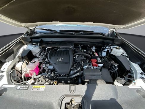 Used 2024 Toyota Grand Highlander AWD image 36