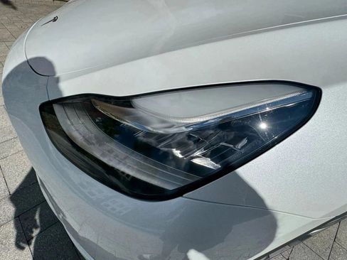 Used 2022 Tesla Model Y Long Range AWD/4WD image 34