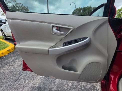 Used 2014 Toyota Prius Two FWD image 27