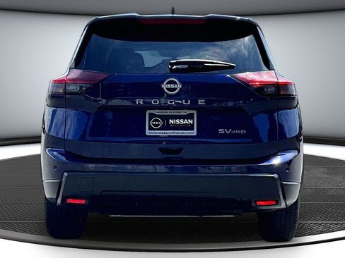 Used 2024 Nissan Rogue SV AWD/4WD image 6