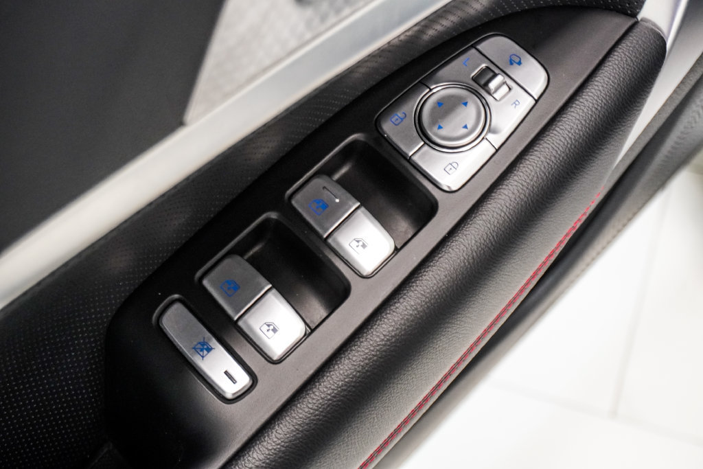 Used 2023 Genesis G70 2.0T w/ Sport Prestige Package RWD image 22
