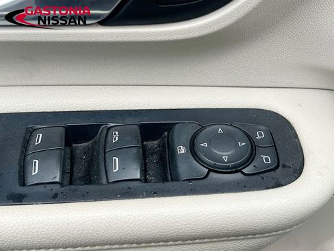 Used 2020 GMC Terrain Denali w/ Denali Premium Package FWD image 23