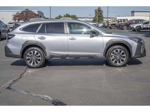 Certified 2025 Subaru Outback Limited AWD/4WD image 2