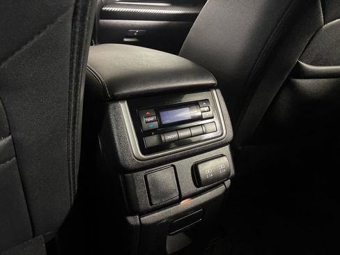 Used 2022 Subaru Ascent Onyx Edition image 19