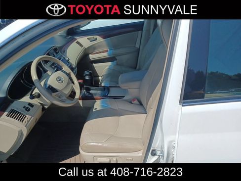 Used 2011 Toyota Avalon FWD image 4