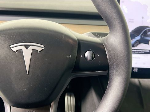 Used 2024 Tesla Model Y Long Range image 19