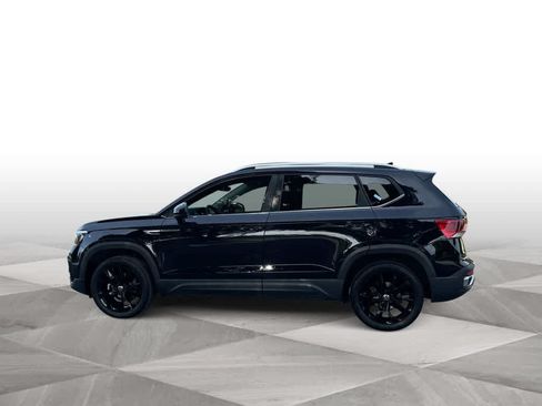 Certified 2024 Volkswagen Taos SE FWD image 5