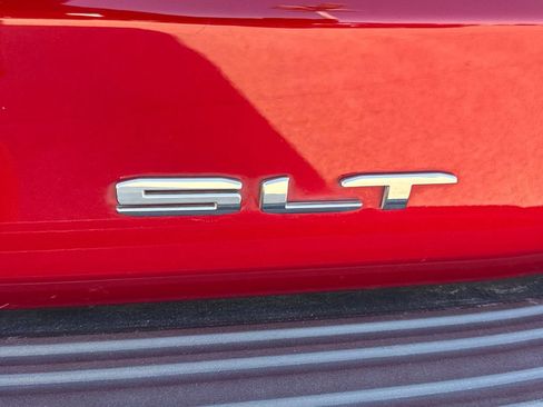 Used 2022 GMC Yukon SLT w/ SLT Premium Package AWD/4WD image 6