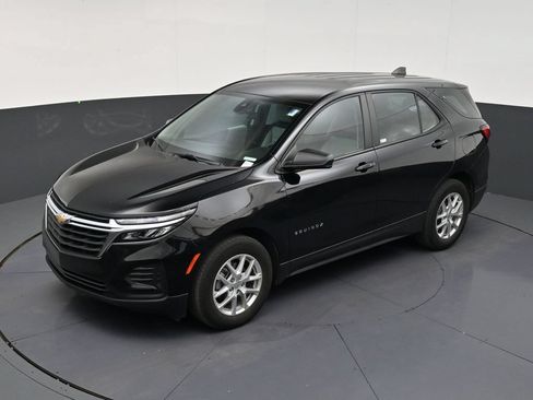 Used 2024 Chevrolet Equinox LS FWD image 12