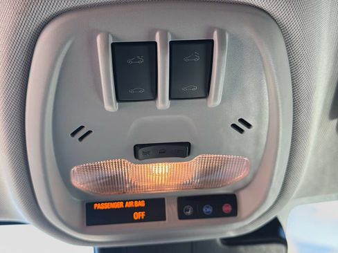 Used 2026 Chevrolet Trax LT w/ Sunroof Package FWD image 33