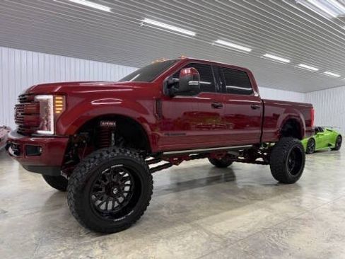 Used 2017 Ford F250 Platinum w/ Platinum Ultimate Package AWD/4WD image 2