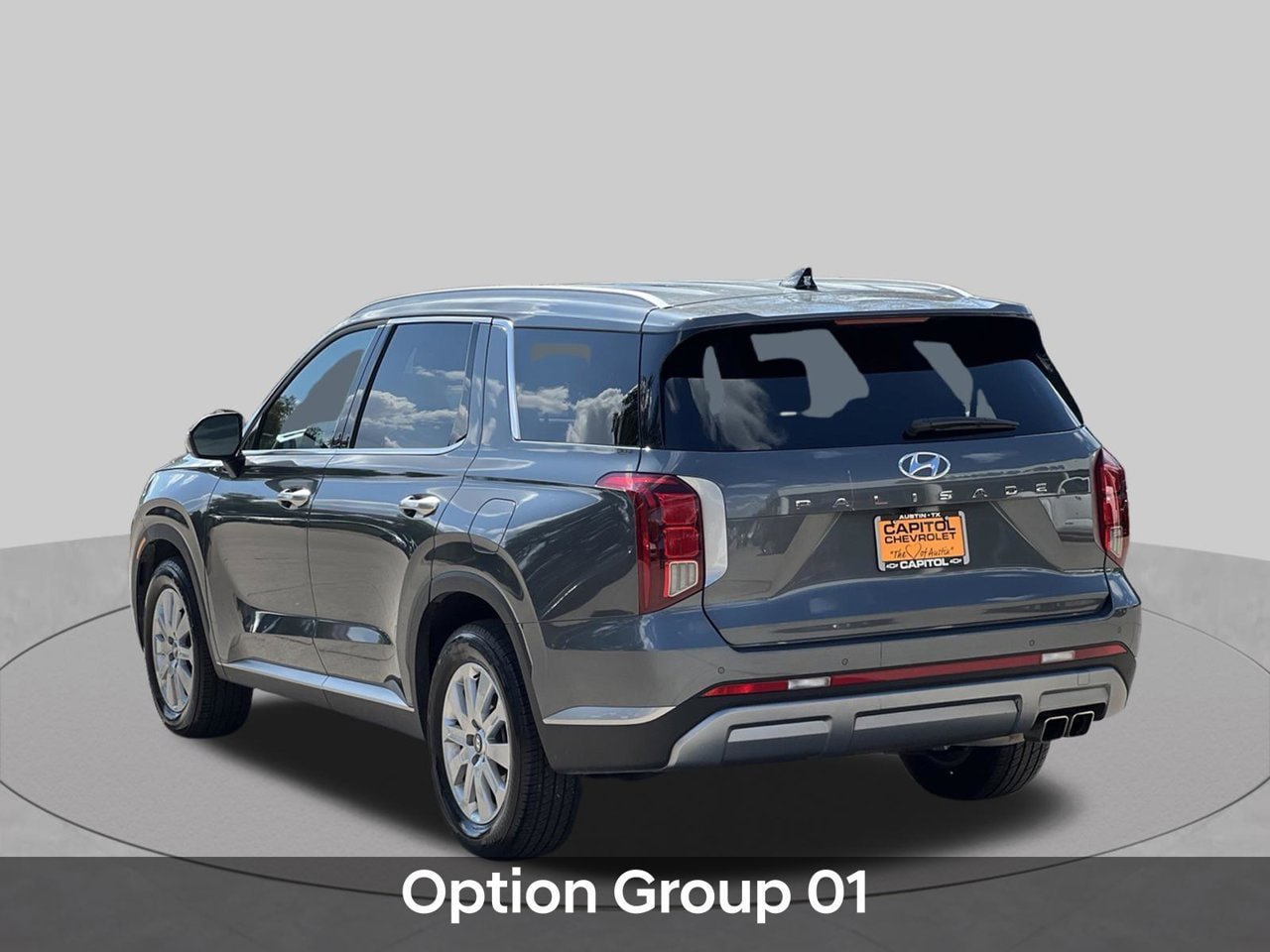 Used 2025 Hyundai Palisade SEL FWD image 3