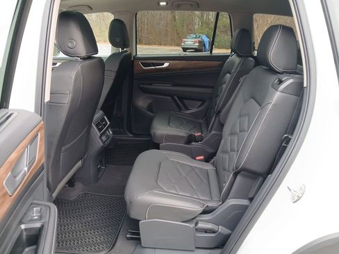 New 2026 Volkswagen Atlas SE image 24