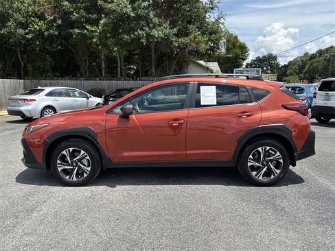 Used 2024 Subaru Crosstrek 2.0i Premium image 2