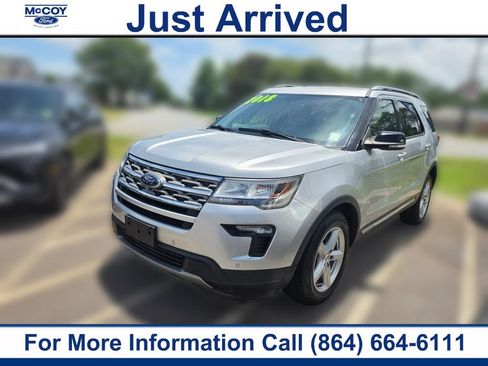 Used 2018 Ford Explorer XLT w/ Equipment Group 202A FWD image 1