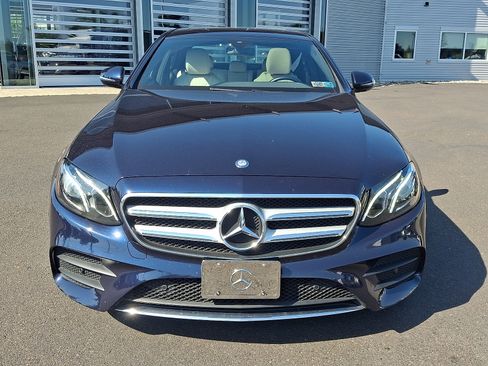 Certified 2017 Mercedes-Benz E 300 4MATIC image 2