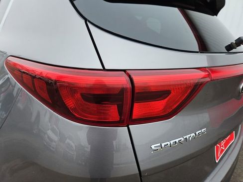 Used 2019 Kia Sportage LX image 18