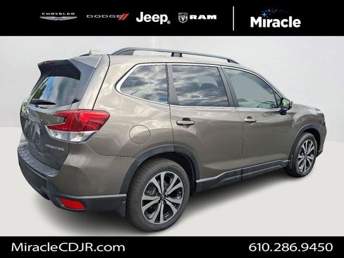 Used 2021 Subaru Forester Limited image 7