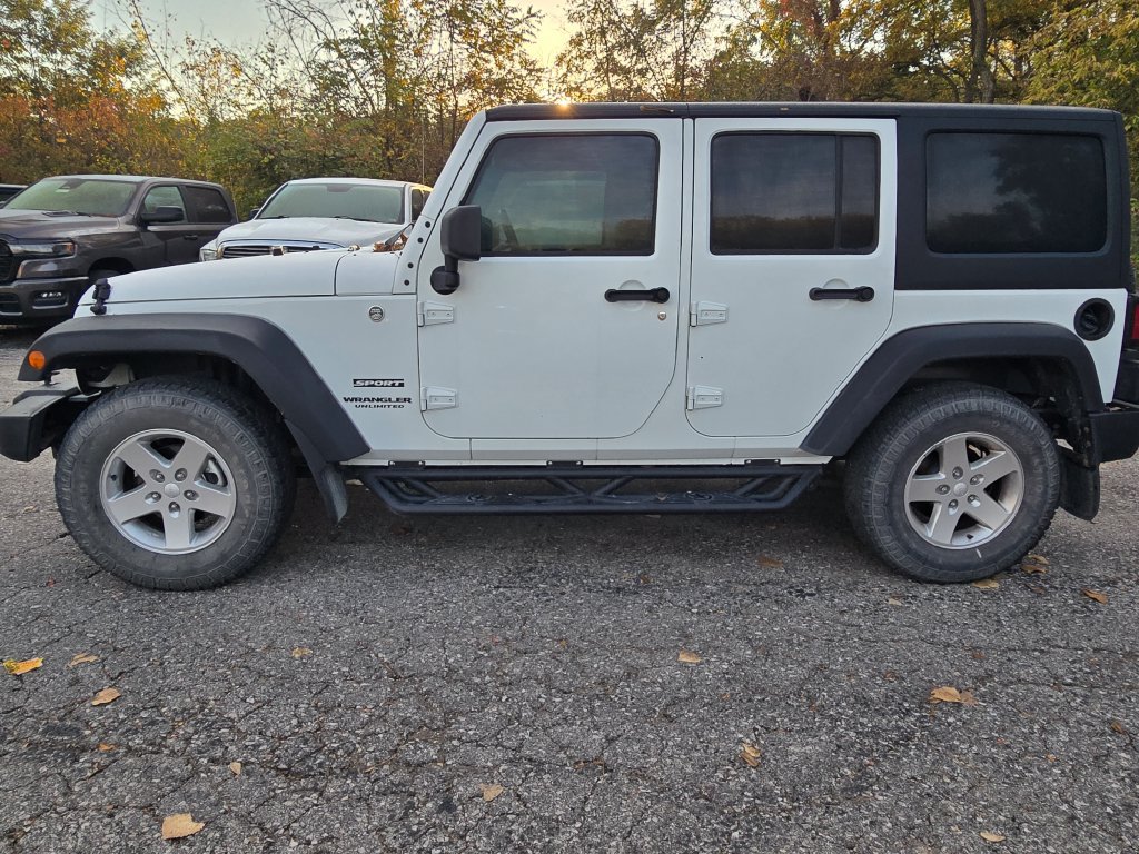 Used 2015 Jeep Wrangler Unlimited Sport w/ Quick Order Package 24S AWD/4WD image 3