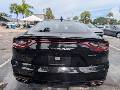Used 2021 Kia Stinger GT-Line w/ Sun & Sound Package RWD image 6