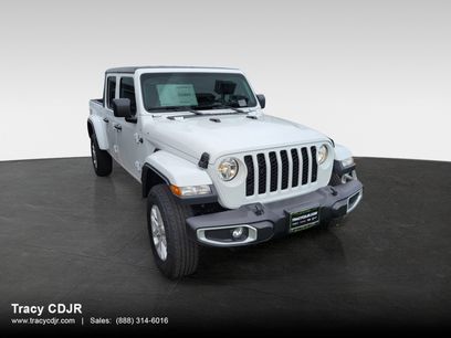 New 2023 Jeep Gladiator Sport