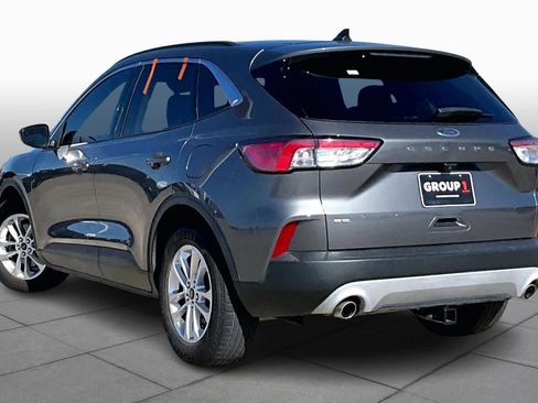 Used 2021 Ford Escape SE image 12