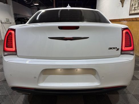 Used 2021 Chrysler 300 S RWD image 4