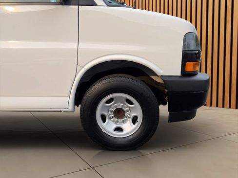 Used 2021 Chevrolet Express 2500 RWD image 24