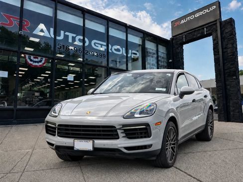 Used 2022 Porsche Cayenne Coupe AWD/4WD image 1