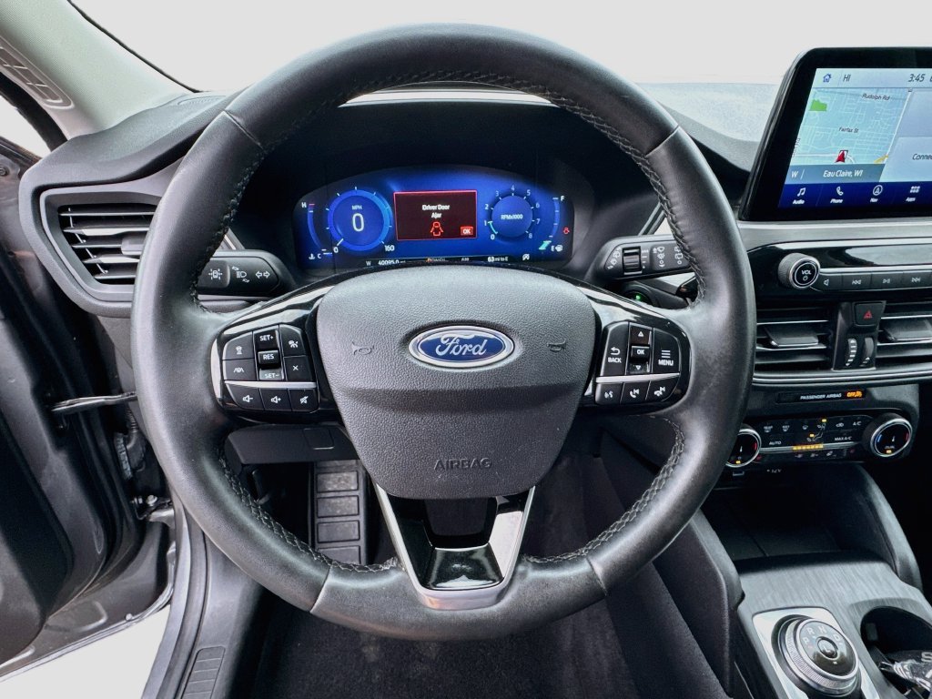 Used 2022 Ford Escape Titanium w/ Class II Trailer Tow Package AWD/4WD image 7