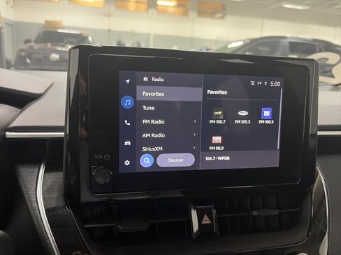 Used 2023 Toyota Corolla LE image 18