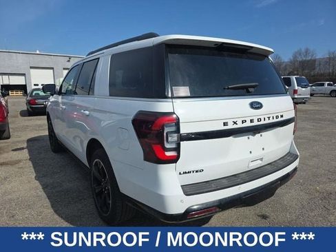 Used 2023 Ford Expedition Limited image 4