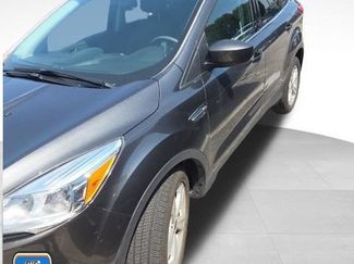 Used 2016 Ford Escape SE FWD video 1