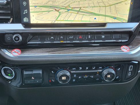 Used 2025 Chevrolet Silverado 1500 LT image 23