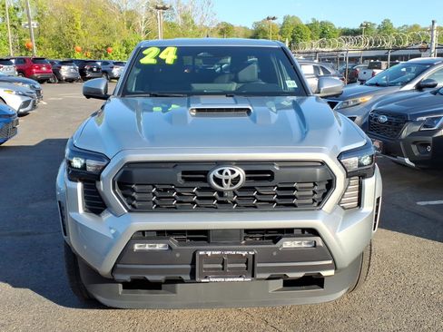 Used 2024 Toyota Tacoma TRD Sport w/ TRD Sport Premium Package AWD/4WD image 2