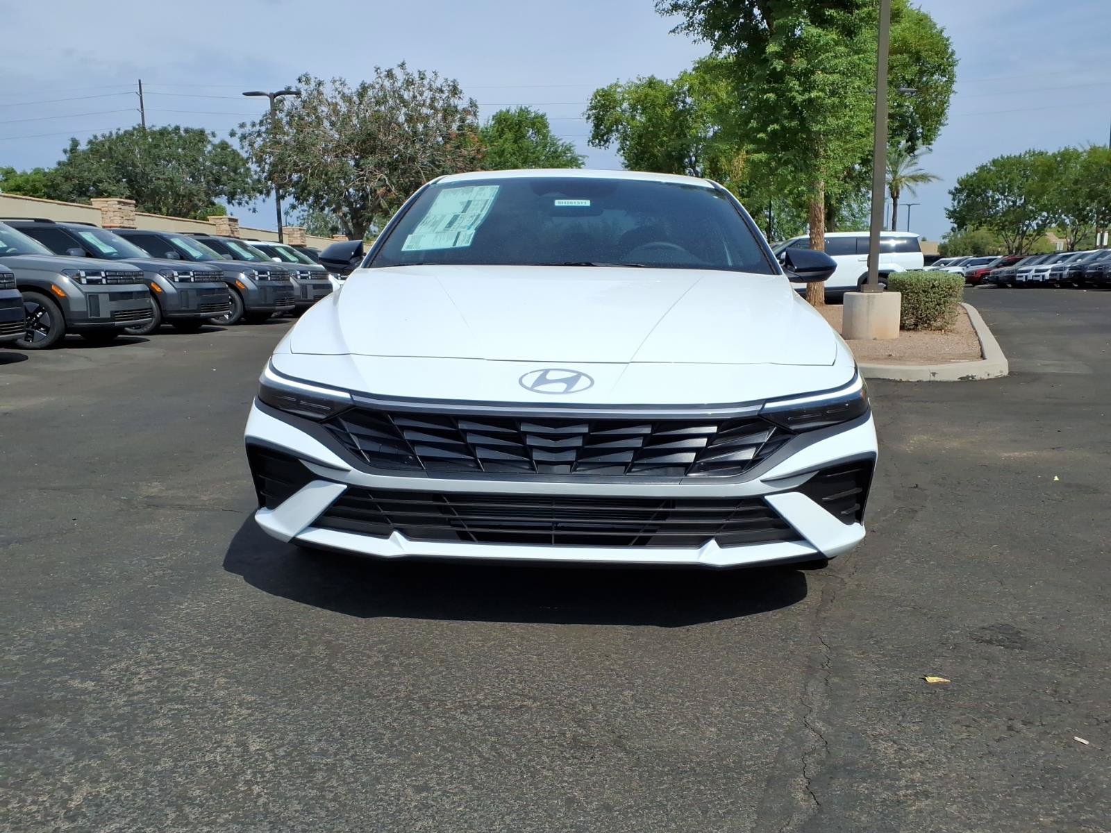New 2026 Hyundai Elantra SEL Sport FWD image 2