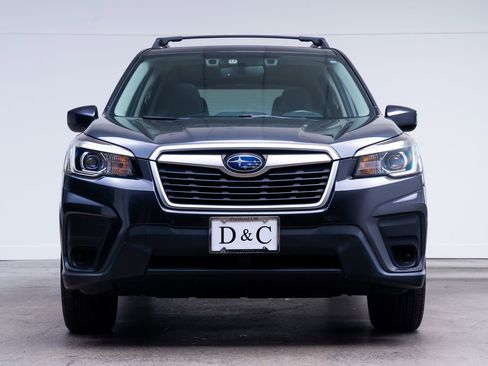 Used 2019 Subaru Forester Premium AWD/4WD image 2
