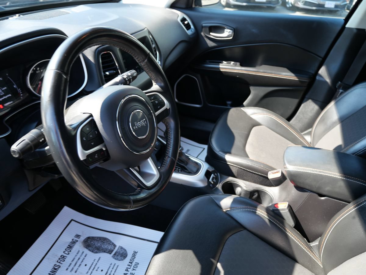 Used 2020 Jeep Compass Latitude AWD/4WD image 12