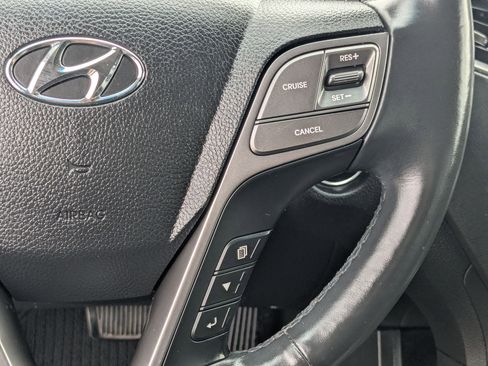 Used 2018 Hyundai Santa Fe Sport image 19