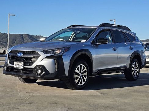 Certified 2025 Subaru Outback Premium image 7