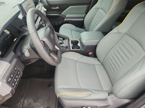 Used 2025 Toyota Tacoma 4x4 Double Cab Hybrid image 18