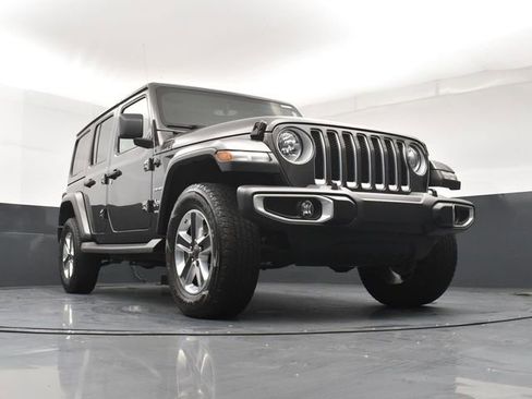 Used 2021 Jeep Wrangler Unlimited Sahara AWD/4WD image 19