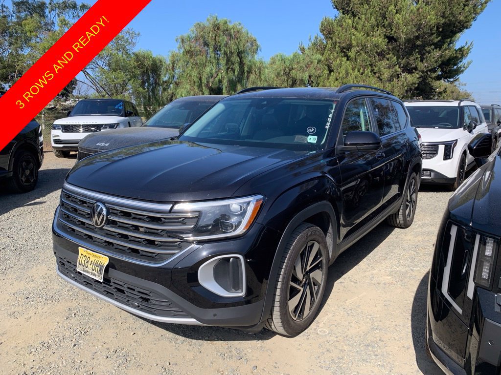 Used 2024 Volkswagen Atlas SE AWD/4WD image 1