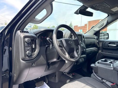 Used 2019 Chevrolet Silverado 1500 Custom Trail Boss w/ Custom Convenience Package AWD/4WD image 9