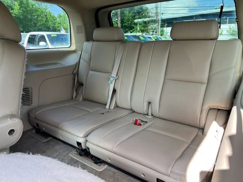 Used 2011 Chevrolet Tahoe LTZ AWD/4WD image 12