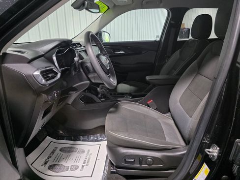 Used 2023 Chevrolet TrailBlazer LT w/ Convenience Package AWD/4WD image 9