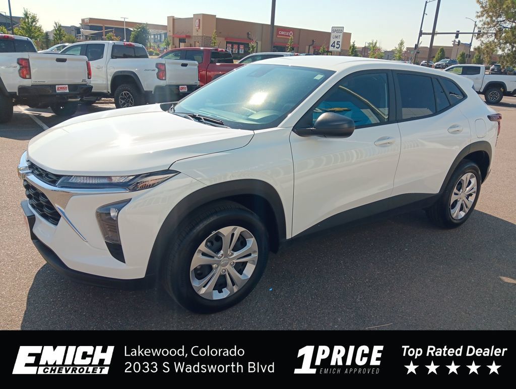 Used 2026 Chevrolet Trax LS FWD 360° Tour
